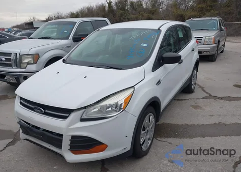 2015 Ford Escape S из США, поврежденный, VIN 1FMCU0F77FUB91239